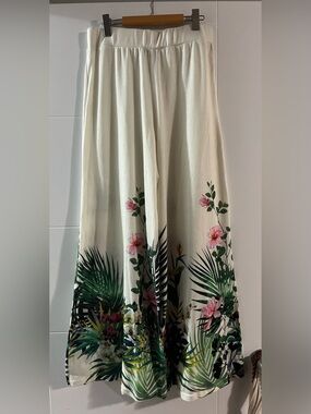 Suzanne Betro Cream Palazzo Pants with Pink Floral & Green Leaves